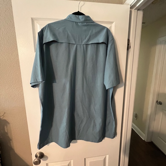 Croft & Barrow Men’s Quick Dry Button Up Short Sleeve Shirt - Picture 2 of 3